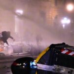Σοβαρά επεισόδια στο Τορίνο: Αστυνομικός χτυπήθηκε από διαδηλωτές με σφυρί –  Η αντίδραση της Μελόνι