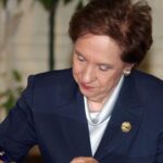 Συλλυπητήρια Τασούλα για Ψαρούδα – Μπενάκη: «Κατόρθωσε να υπερβεί τα συνήθη μέτρα»