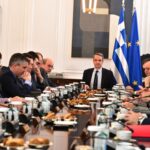 Σενάρια ανασχηματισμού πριν το Πάσχα: Ο παράγοντας Τραμπ, οι διαρροές και τα ονόματα που «παίζουν»