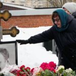 Δικαιοσύνη για τον γιο της ζητεί η μητέρα του Αλεξέι Ναβάλνι