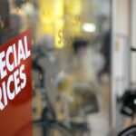 Χειμερινές εκπτώσεις: Πότε ολοκληρώνονται – Τι πρέπει να προσέχουν οι καταναλωτές