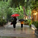 Καιρός: Πορτοκαλί προειδοποίηση για ισχυρές βροχές σε 4 περιοχές – Θυελλώδεις άνεμοι και σκόνη