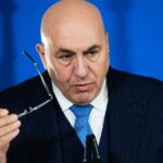 Ιταλία: Ο υπουργός Άμυνας Γκουίντο Κροζέτο αποκλείστηκε στο Ντουμπάι 