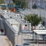 Η Ελλάδα συνεργάζεται με άλλες χώρες για τη δημιουργία κέντρων απέλασης μεταναστών εκτός ΕΕ
