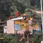 Εκκενώθηκαν 10 σπίτια εξαιτίας μεγάλης κατολίσθησης στο Κατάκολο – Καταστροφές από πτώσεις δέντρων