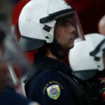 Τρεις συλλήψεις για την επίθεση κατά αστυνομικών σε αγώνα ποδοσφαίρου – Ανάμεσά τους πρόεδρος ομάδας
