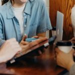 Νόμο που θα απαγορεύει τα social media σε χρήστες κάτω των 15 ετών προωθεί και η Πολωνία