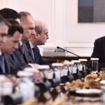 Το παρασκήνιο της νέας κόντρας με Σαμαρά και η απάντηση Μητσοτάκη: «Κριτική χωρίς βάρος και ουσία»
