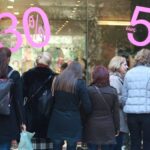 Έως πότε θα διαρκέσουν οι χειμερινές εκπτώσεις – Τι πρέπει να προσέχουν οι καταναλωτές