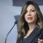 Ζαχαράκη: Δεν καταργούνται άμεσα οι Πανελλαδικές – Νοέμβριο το πόρισμα για το Εθνικό Απολυτήριο