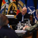 Έκτακτη σύσκεψη στο ΥΠΕΘΑ υπό τον Δένδια για τη Μέση Ανατολή – Ελήφθησαν τα αναγκαία μέτρα ασφαλείας