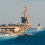 «Περιμένουμε τα πλοία των ΗΠΑ στα Στενά του Ορμούζ» λέει το Ιράν – Νέες επιθέσεις από την Τεχεράνη