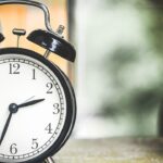 Θερινή ώρα: Πότε γυρίζουμε τους δείκτες του ρολογιού μία ώρα μπροστά