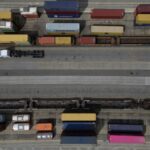Bloomberg: Θα μείνουν στο 10% οι δασμοί για την ΕΕ – Η διαβεβαίωση των ΗΠΑ