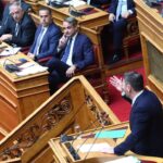 Συνάντηση Μητσοτάκη – Ανδρουλάκη στη Βουλή: Το ΠΑΣΟΚ πιέζει για ξεκάθαρη στάση στον πόλεμο