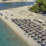 Πλειοδοτικές δημοπρασίες για τις οργανωμένες παραλίες και τους αιγιαλούς: Έως πότε διαρκούν